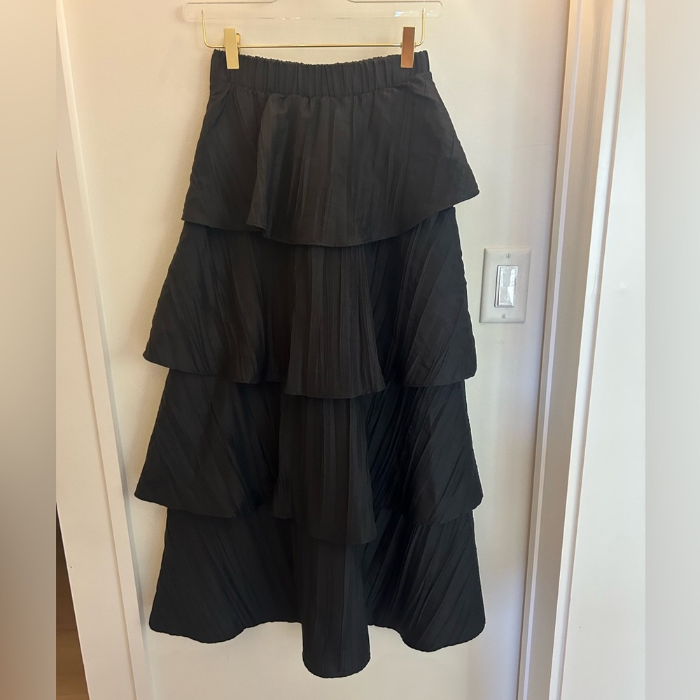 Show me your mumu long black tiered swing skirt